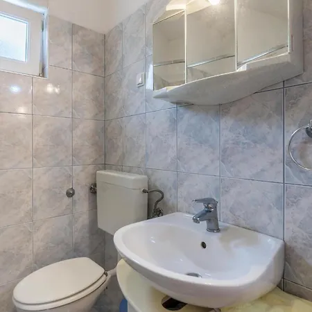 Dom wakacyjny Amazing Apartment In Pula With Wifi *