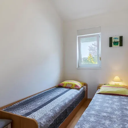 In Pula With Kitchen 別荘 *