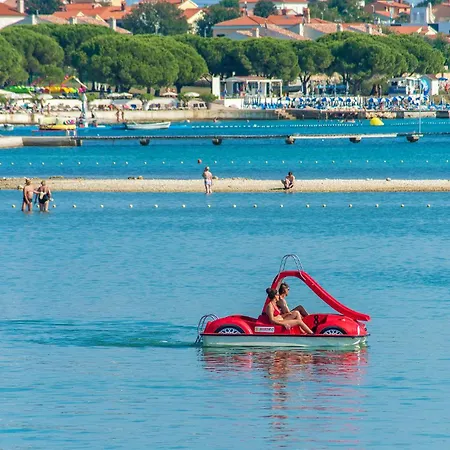 In Pula With Kitchen 別荘 *