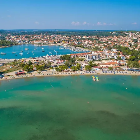 Amazing Apartment In Pula With Wifi 度假居 *