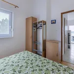 Сasa de vacaciones In With Kitchen *